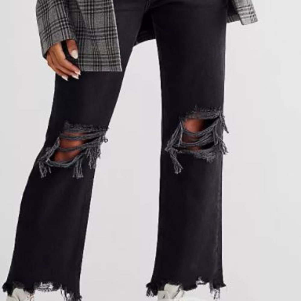 Maggie Mid-Rise Straight-Leg Jeans